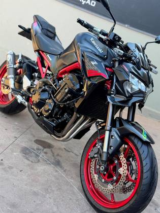 KAWASAKI Z900 KAWASAKI Z900
